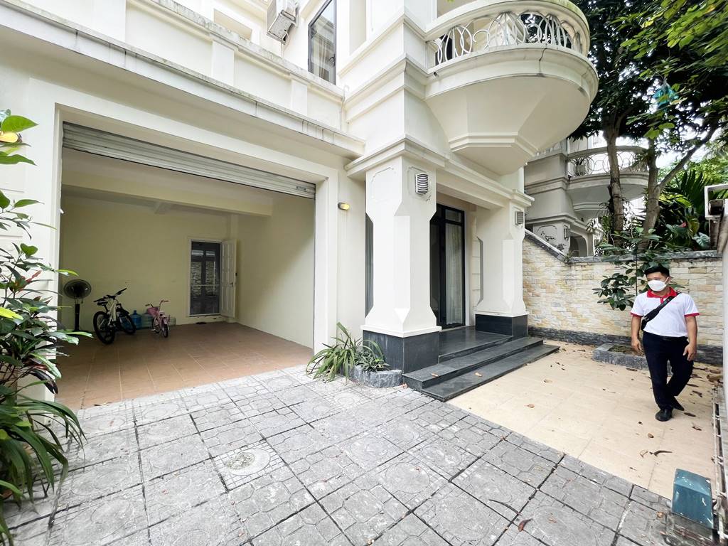 Semi - detached villa for rent in T2 Ciputra Hanoi