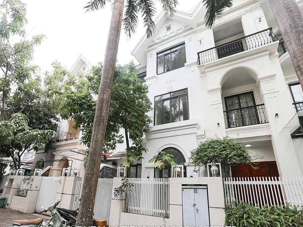 Beautiful house for rent in T6 Ciputra Hanoi 1