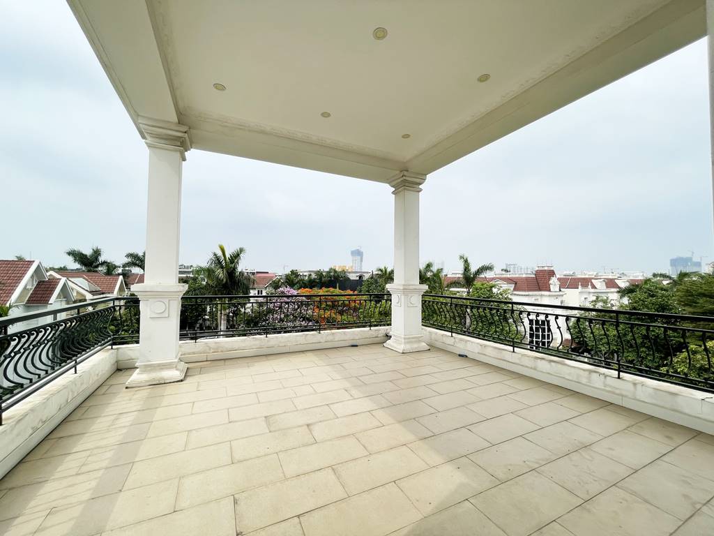 Big house for rent in T Ciputra with an awesome playground view 19
