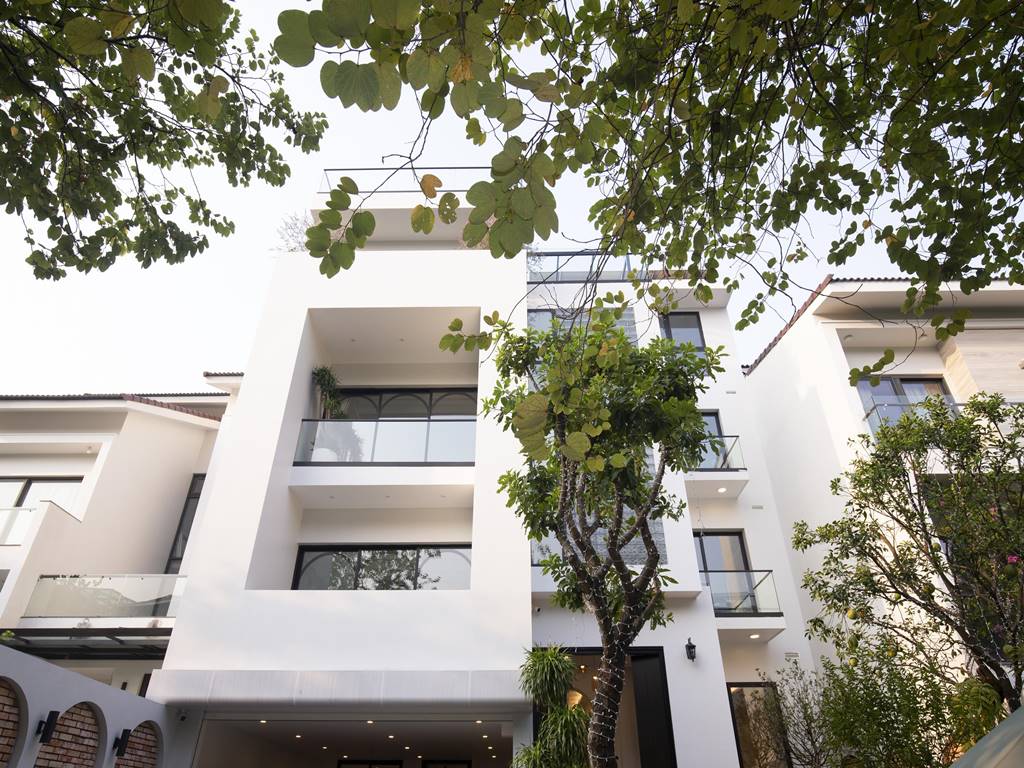 Fantastic 6-bedroom villa for rent in Q block, Ciputra Hanoi 1