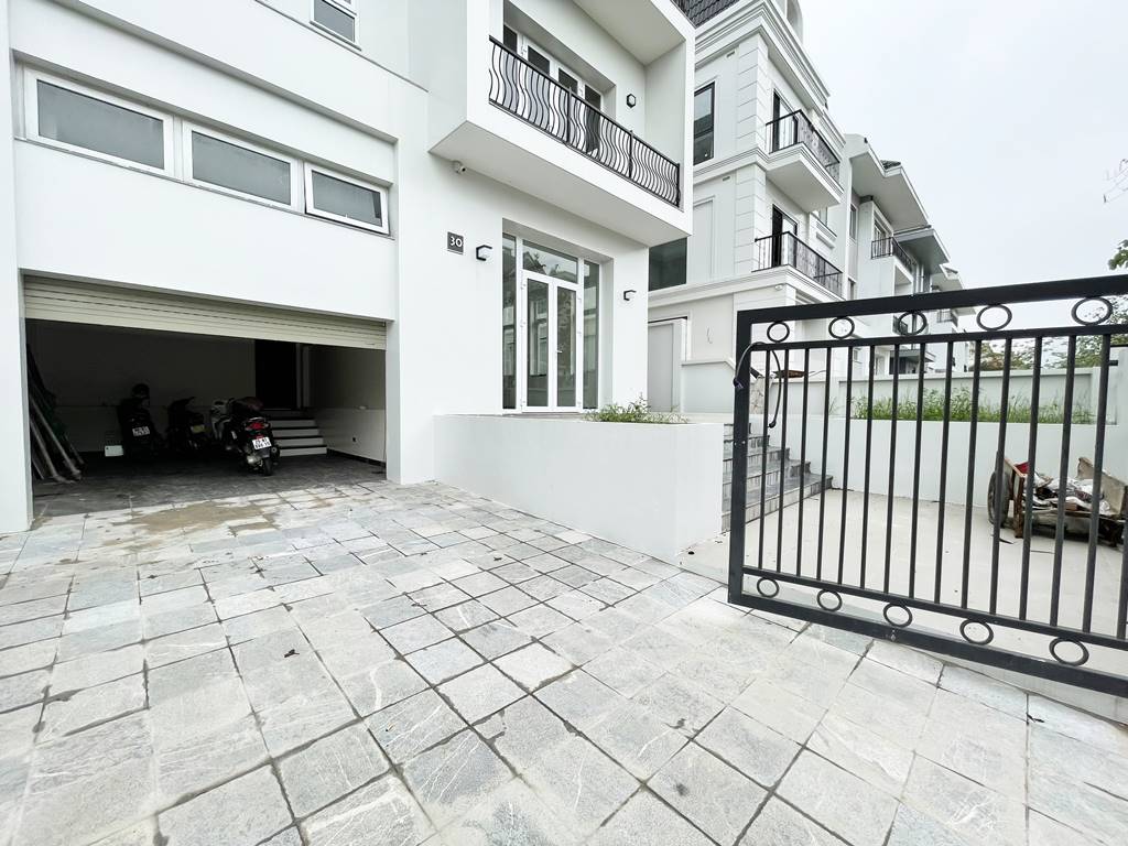 Luxurious 400sqm villa for rent in K6 Ciputra Hanoi 1