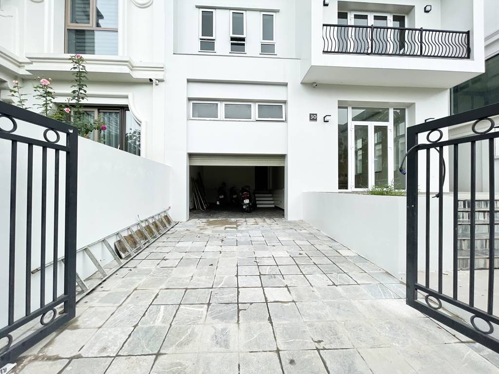 Luxurious 400sqm villa for rent in K6 Ciputra Hanoi 2