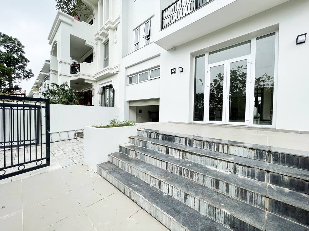 Luxurious 400sqm villa for rent in K6 Ciputra Hanoi 3