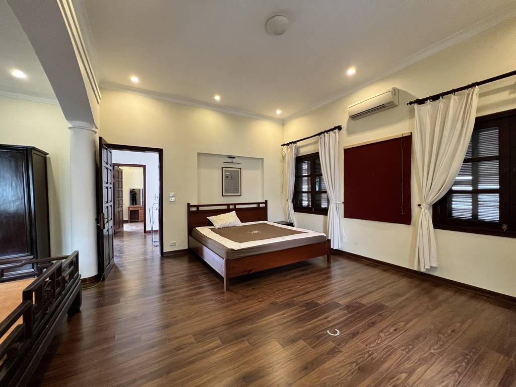 Nicely renovated 230SQM villa for rent Ciputra Hanoi 13