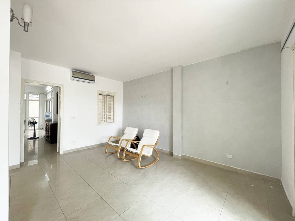 Well - located house for rent in D4 Ciputra - Opposite UNIS Hanoi 5